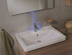 Jika CLEAR szenzoros kapcsoló a fénycső és LED világításhoz a CLEAR tükörben H4942611730001